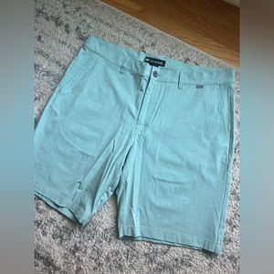 Travis Mathew Golf Shorts size 38